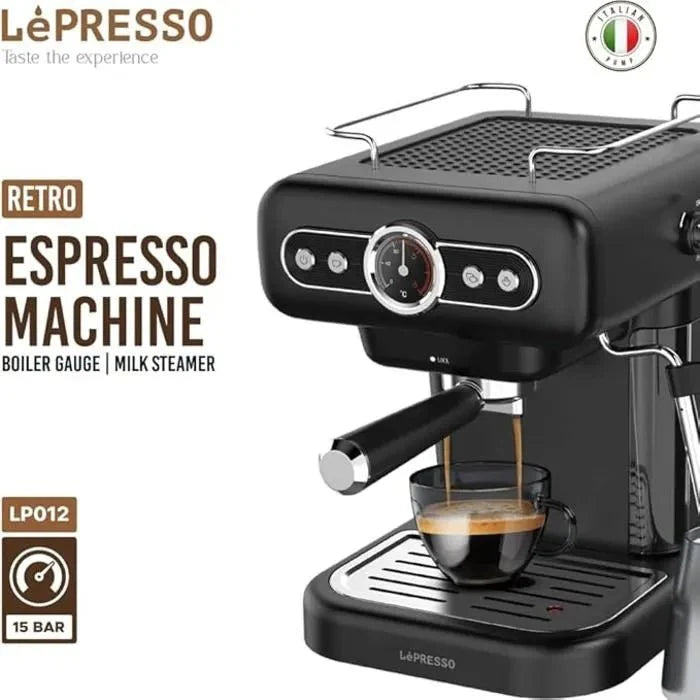 مكينة إسبرسو LePresso RetroBarista بتصميم ريترو مع مقياس ضغط وفوهة بخار حليب